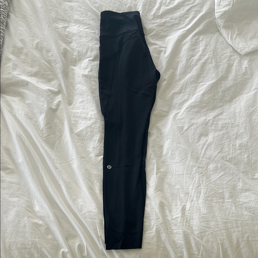 Lululemon Athletica Black Ankle Cropped Pants